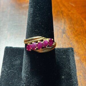 10KT YELLOW GOLD 5 STONE BRILLANT CUT GARNET BAND SIZE 8